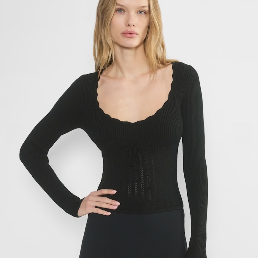 Aritzia Soloist Long Sleeve Top